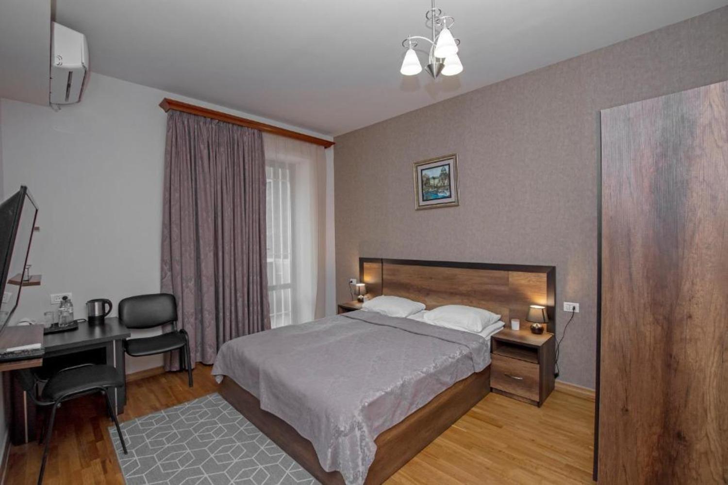 Hotel Season Yerevan Exterior foto